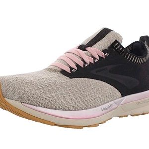 Brooks Ricochet LE Sport Fitness Running Shoes. In good condition.